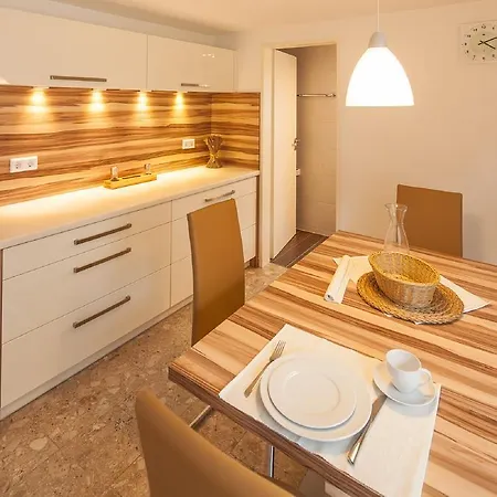 Ferienwohnung Pfaffenweiler 公寓 *